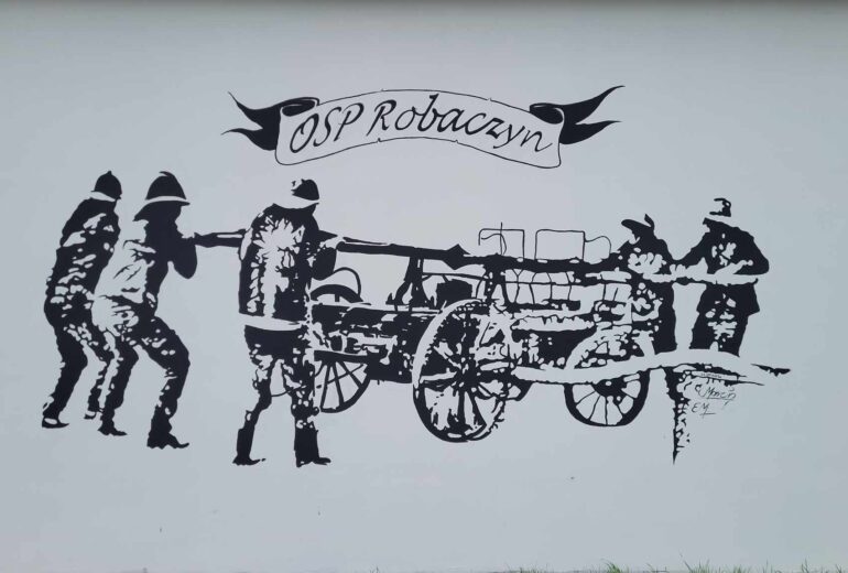 Dziecięca Drużyna Pożarnicza i Młodzieżowa Drużyna Pożarnicza w Robaczynie