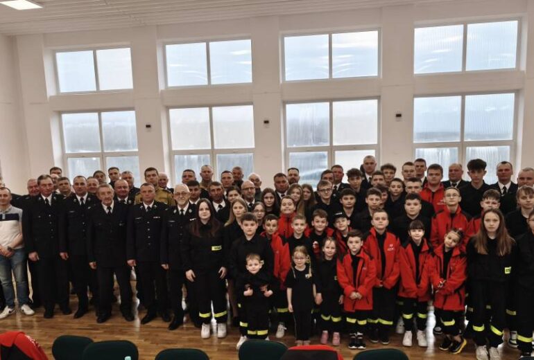 Zdjęcie nr 4 Młodzieżowa Drużyna Pożarnicza w Niedźwiadzie 